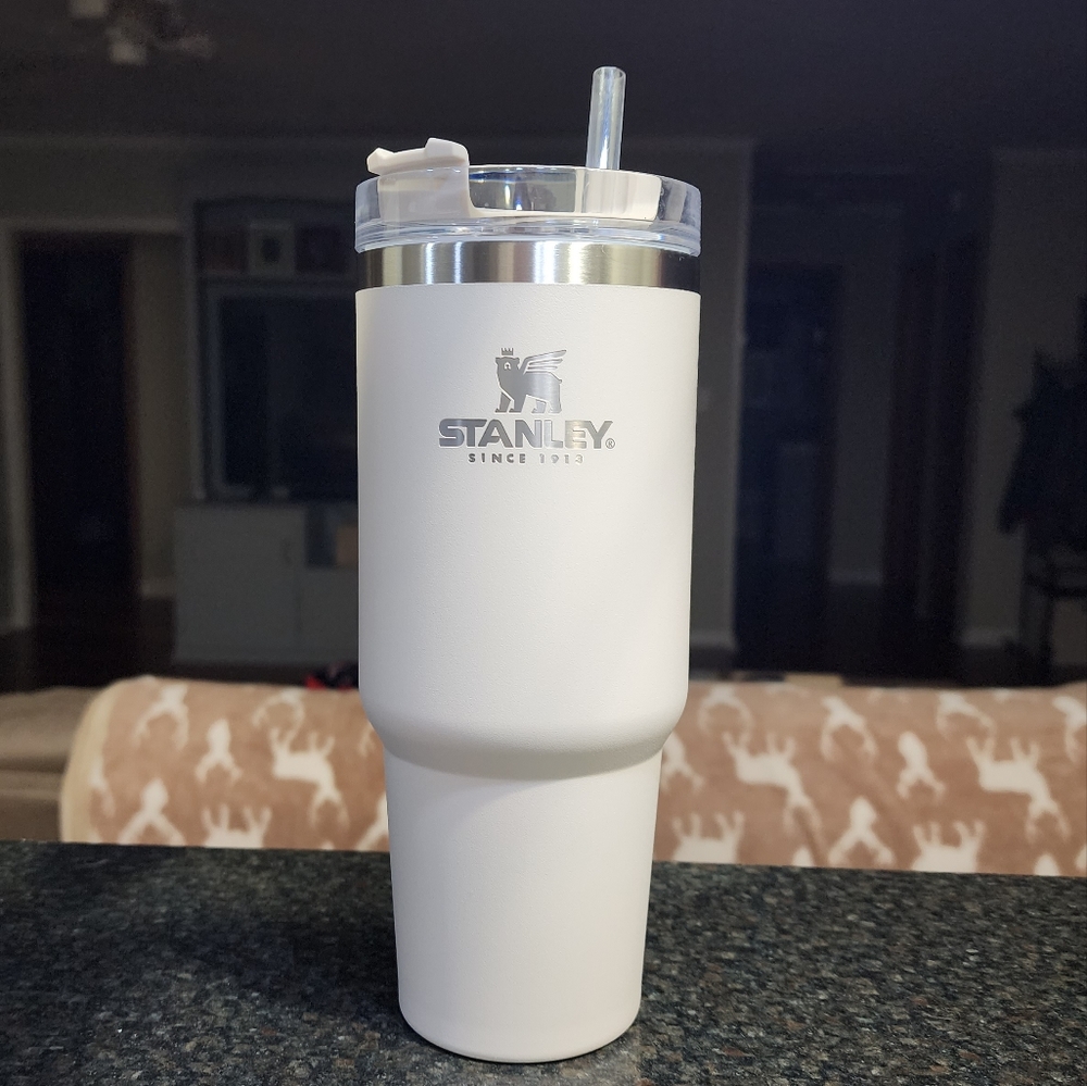 USED - Stanley 30 oz, Alpine Beige